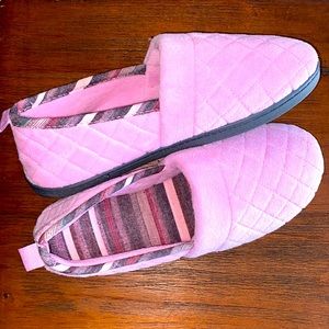 Isotoner Diamond Quilted slide on shoes. Never worn, woman’s size 8.5-9.0.